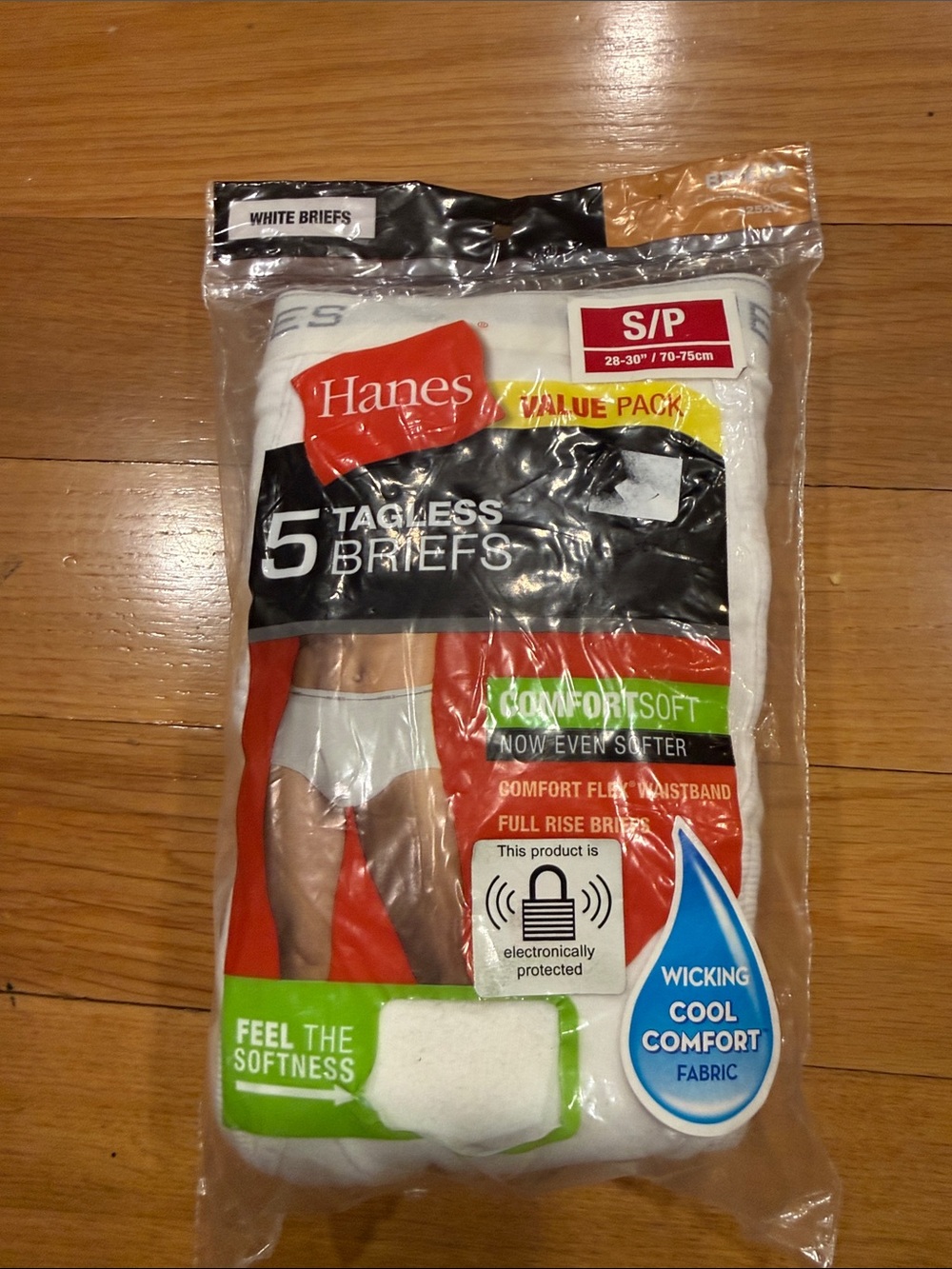 Hanes men’s 5 tagless white briefs  value pack size small .